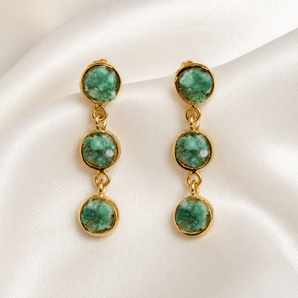 Aretes Cascada Esmeralda en Oro de 24k